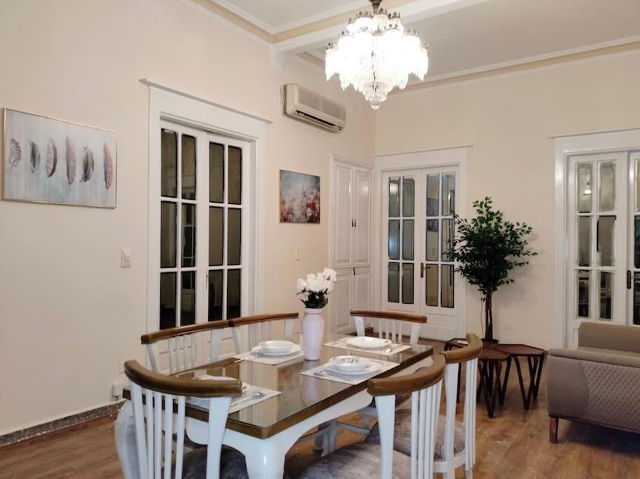 Apartment Yacobian